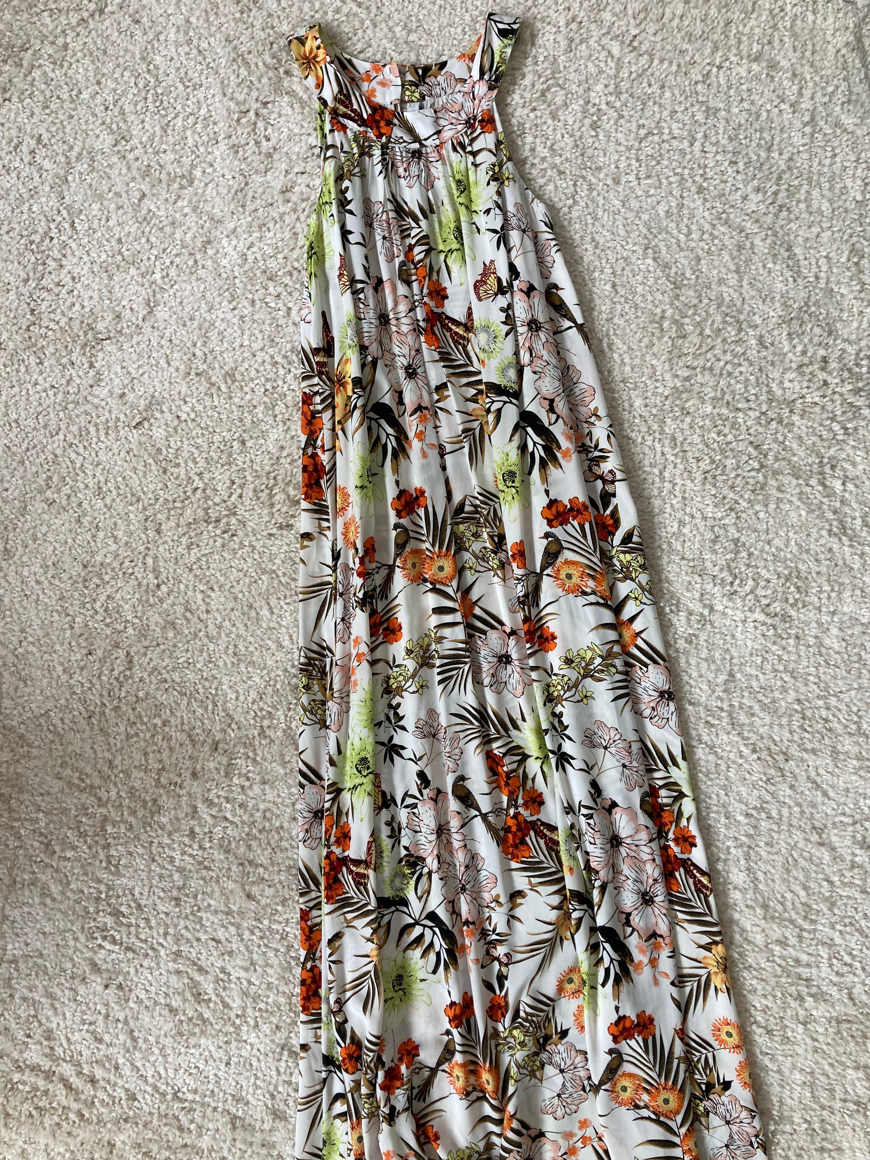 Garden Ladies Horseshoe Dress